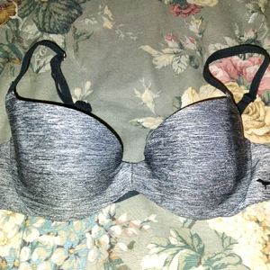 VICTORIA'S SECRET PINK Black & White Light Lift Bra 32B.
